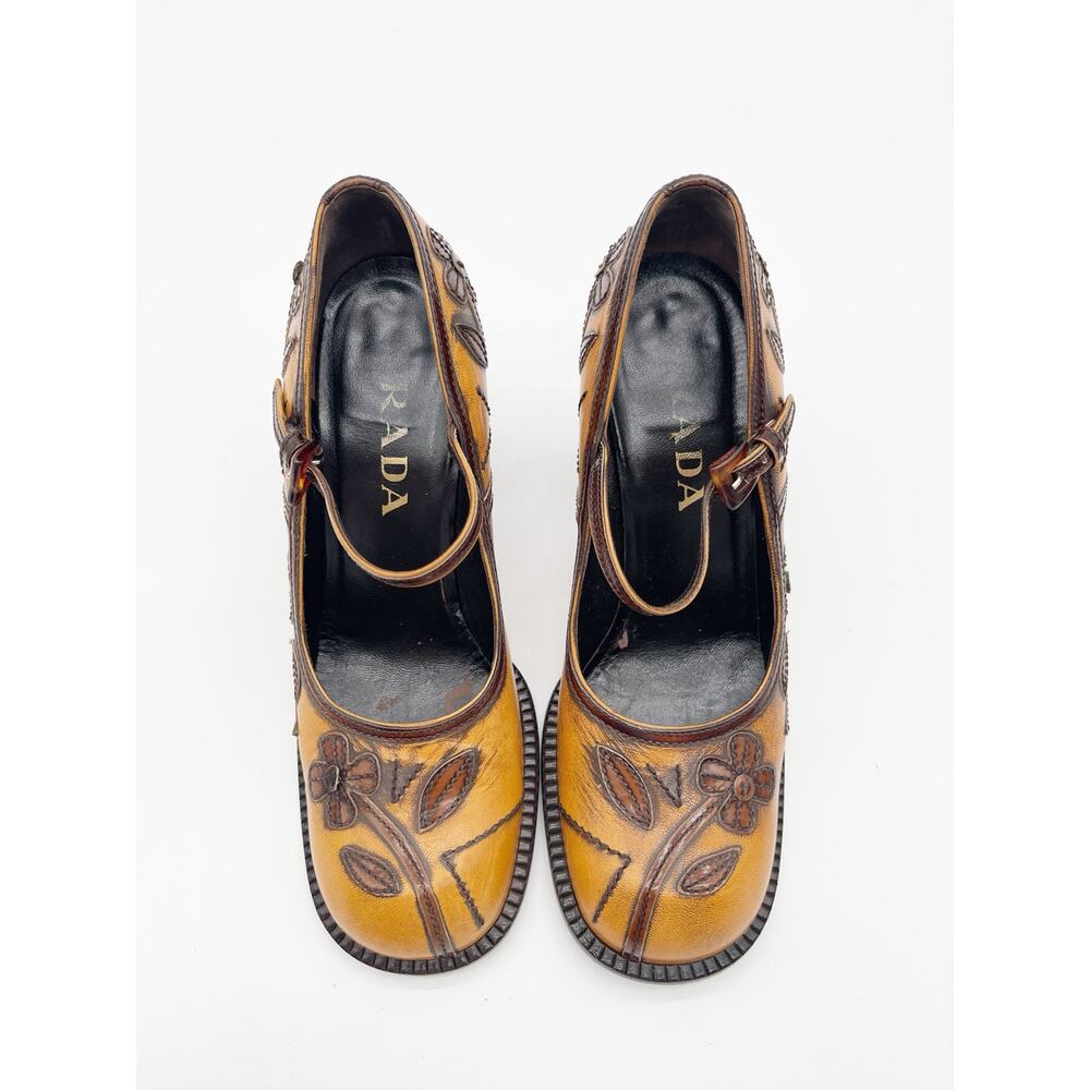Prada Fall 1996 Runway Floral Appliqué Antiqued Leather Mary Jane Heels IT 37.5 - Picture 8 of 16